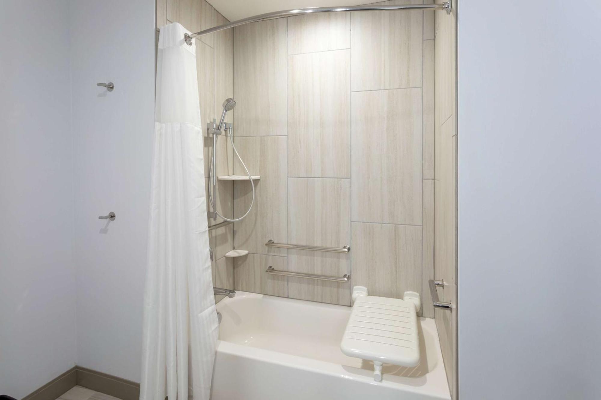 Hilton Garden Inn St. Cloud, Mn Waite Park Exterior photo
